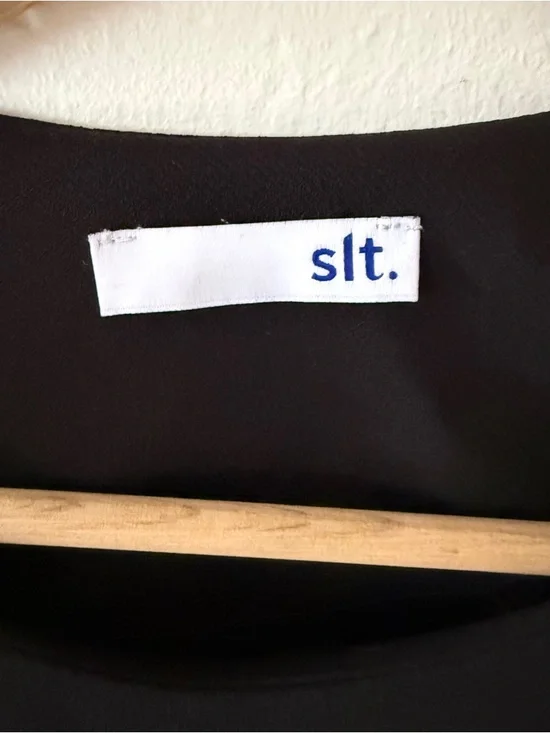 SLT | NWT Black and White Classic Quiet Luxery Top | Small - Picture 8 of 12